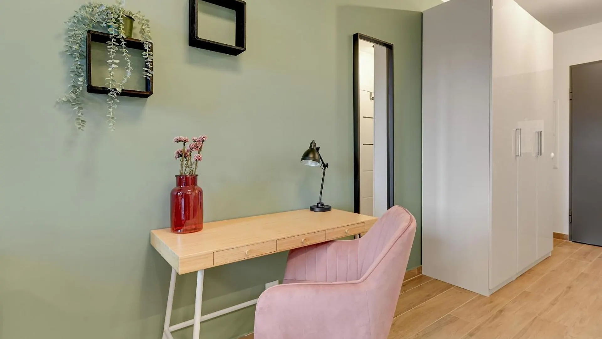Comfy Studio Wilcza With Parking By Lion Apartments Gdansk 0*,  Poland